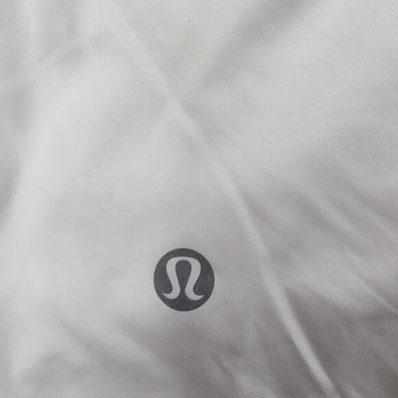 Lululemon Women's White Down For A Run Slim-Fit Full-Zip Puffer Vest Size 4 - Picture 3 of 7